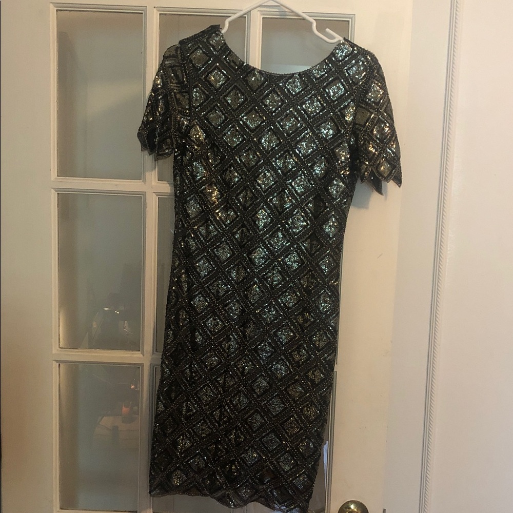 Sequin Short Sleeve Cocktail Dress - Black & Gold